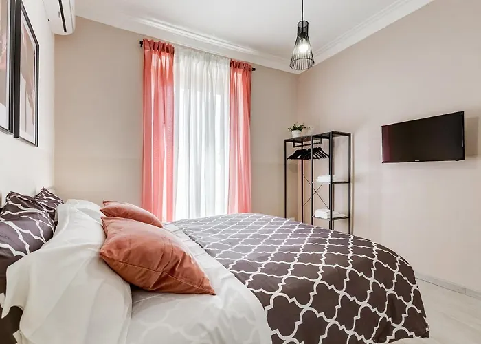 Bdc - Prestige 3bdr 3bath In Monti District * Рим