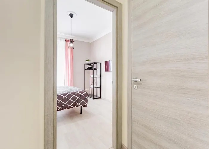 Bdc - Prestige 3bdr 3bath In Monti District Рим