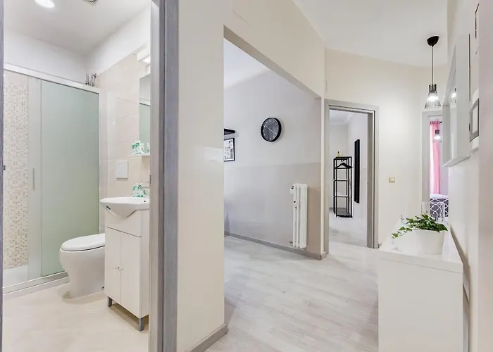 Bdc - Prestige 3bdr 3bath In Monti District * Рим