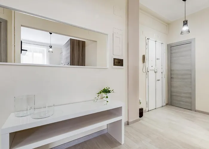 Bdc - Prestige 3bdr 3bath In Monti District * Рим
