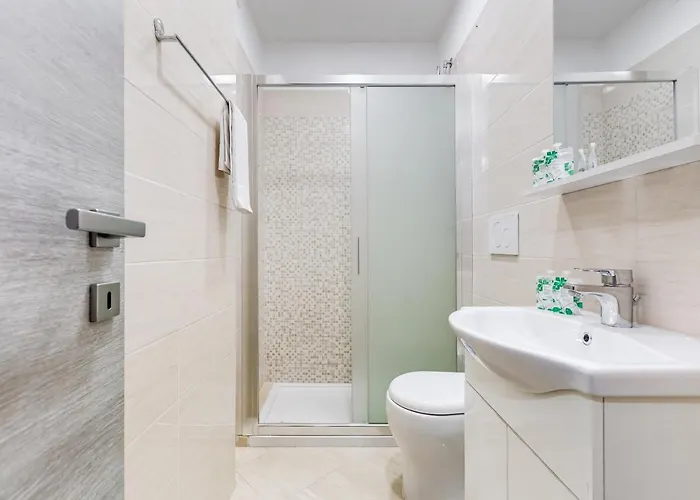 Апартаменты Bdc - Prestige 3bdr 3bath In Monti District Рим