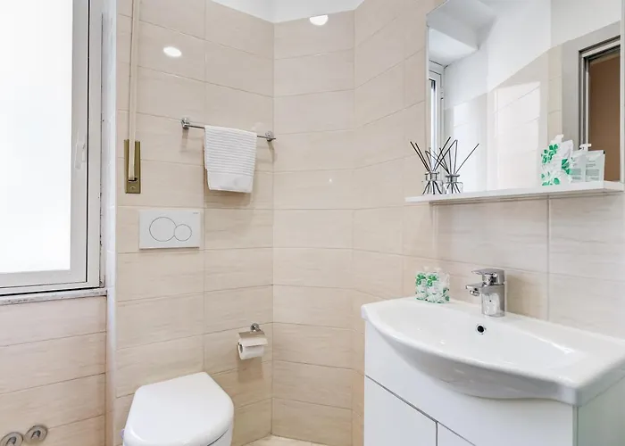 Апартаменты Bdc - Prestige 3bdr 3bath In Monti District Рим